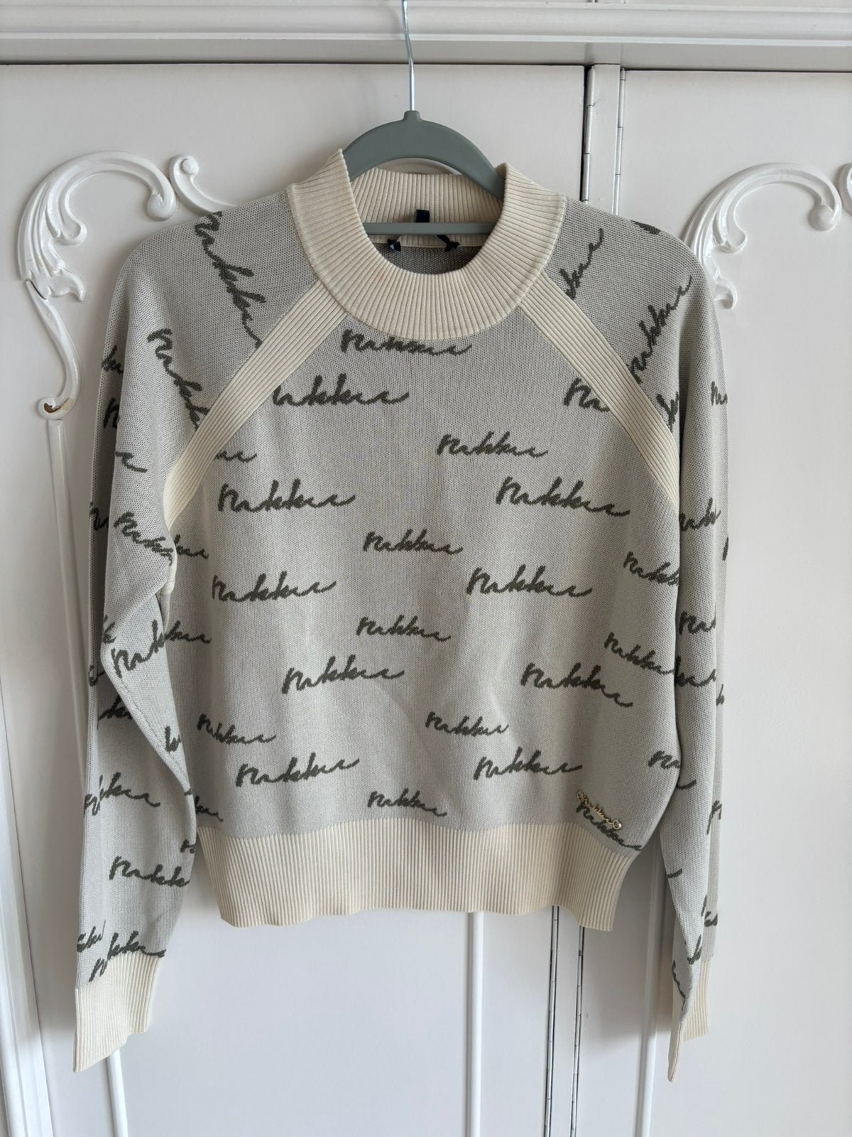 Nieuw trui merk Nikkie maat 38, Ophalen of Verzenden, Nieuw, Maat 38/40 (M), Overige kleuren