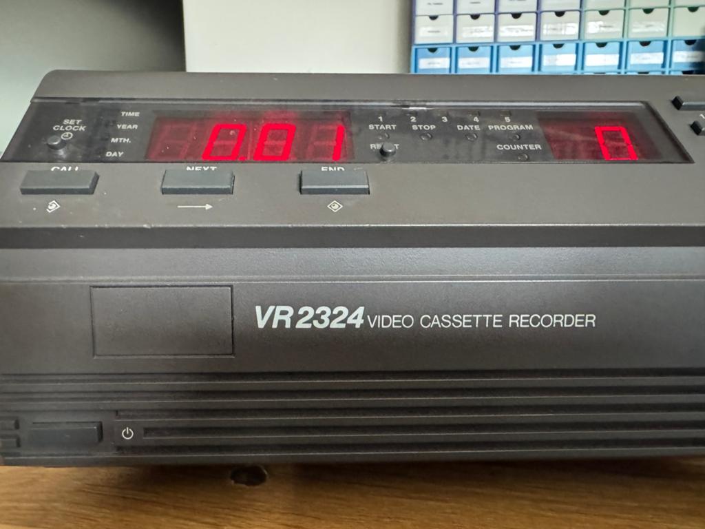 Philips V2000, Ophalen, Video 2000-speler of -recorder