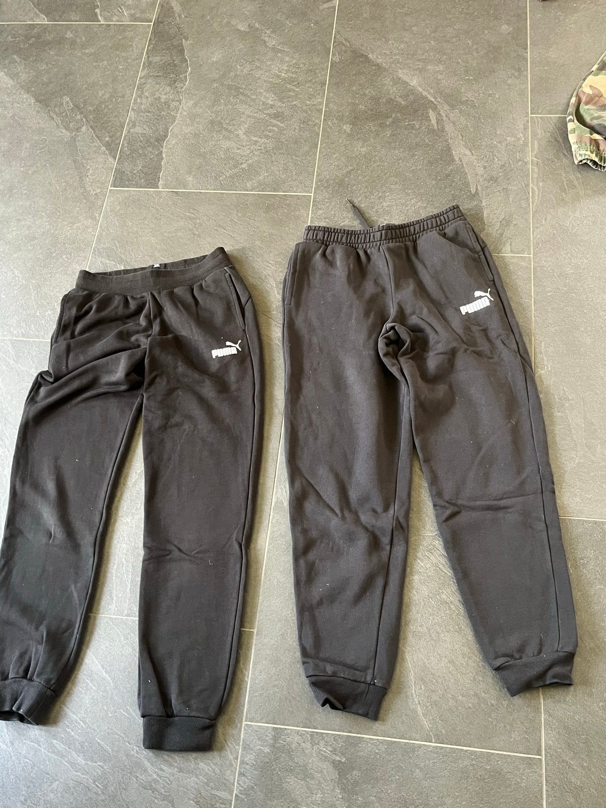 2 zwarte Puma joggingbroeken maat 164, Ophalen of Verzenden, Zo goed als nieuw, Jongen of Meisje, Broek