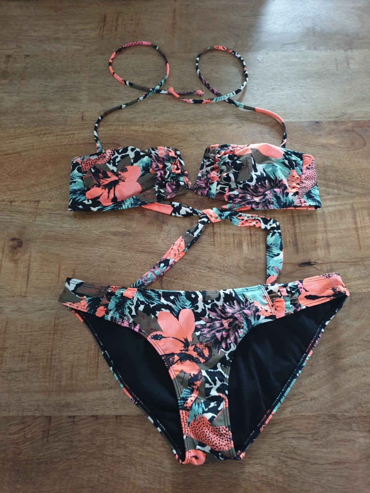 H&M Bikini met bloemen- en dierenprint maat 38, H&M, Meerkleurig, Ophalen of Verzenden, Zo goed als nieuw
