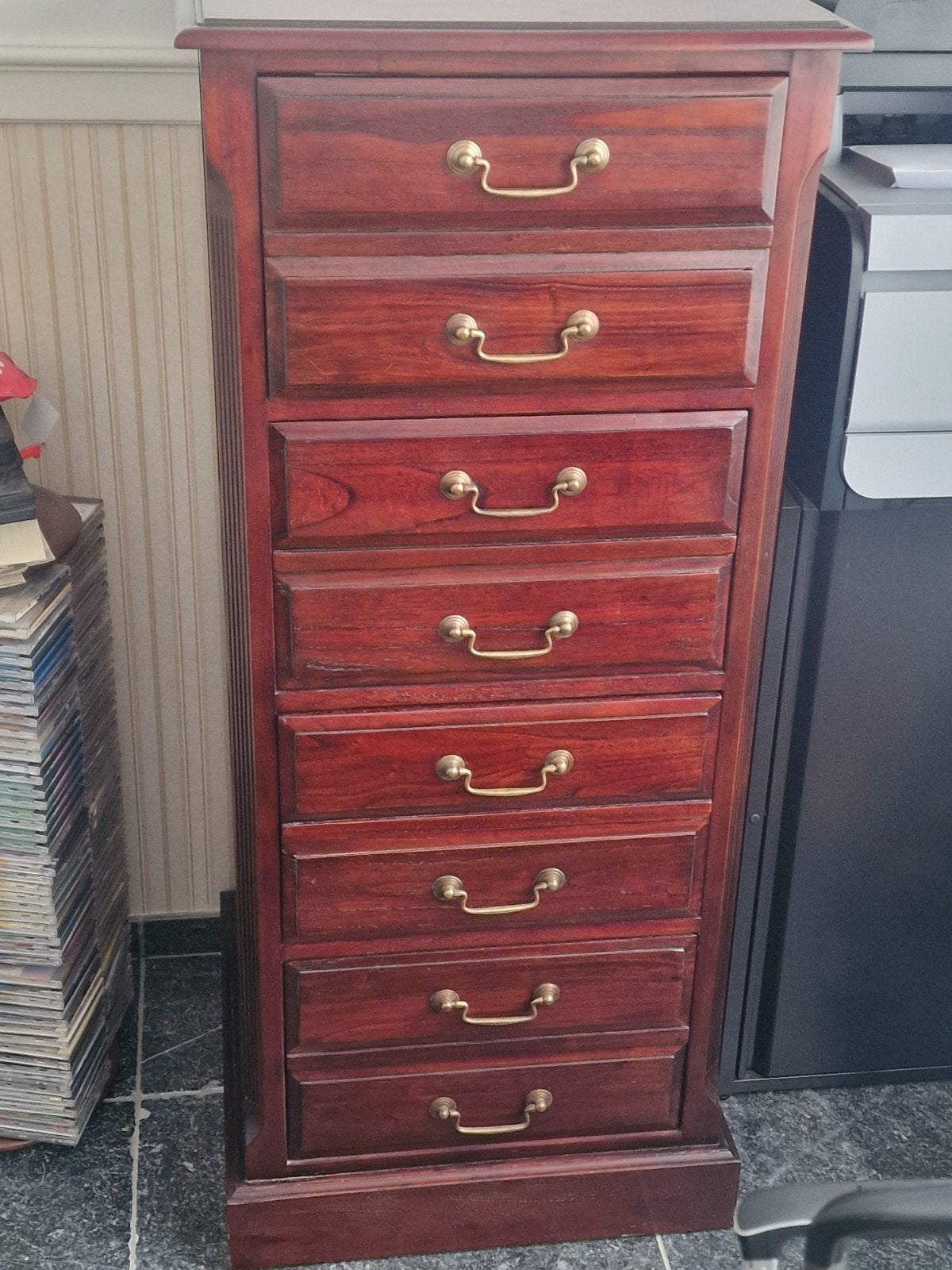 Ordner kast notenhout 135 hoog 58 diep 58 breed, Huis en Inrichting, Kasten | Ladekasten, Ophalen, Overige materialen, 100 tot 150 cm