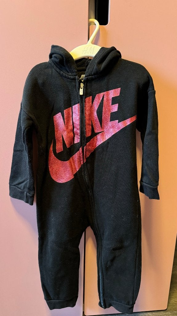 Nike sportswear black coverall jumpsuit size 92, Ophalen, Gebruikt, Meisje, Sport- of Zwemkleding