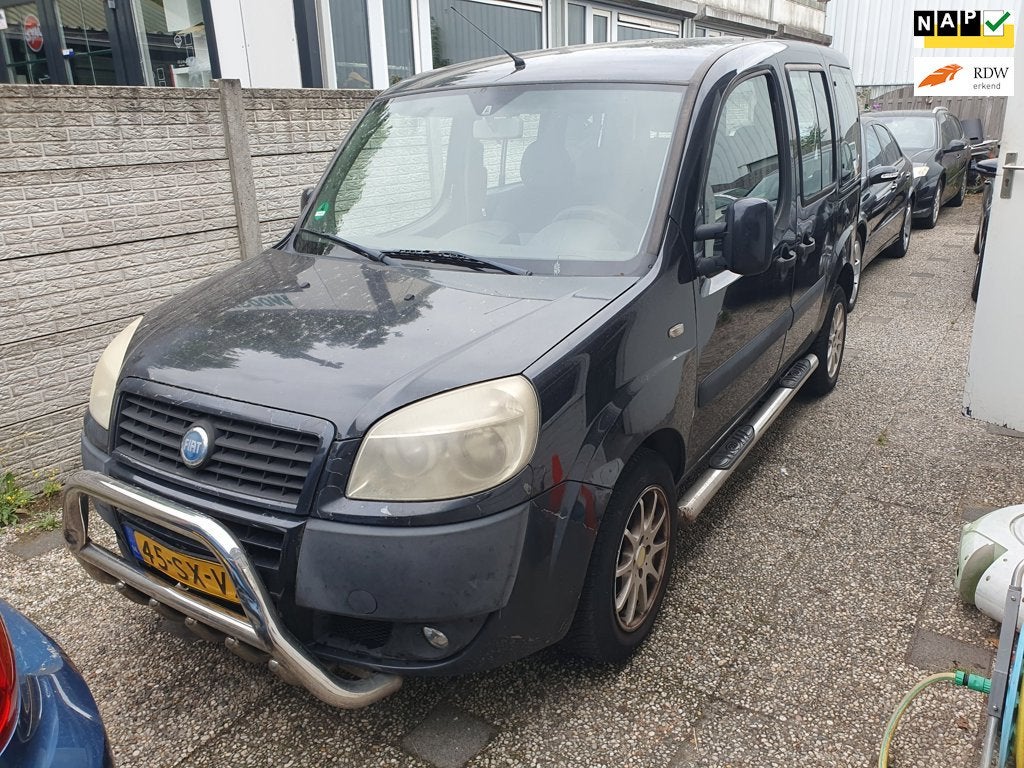 Fiat Doblò 1.4 Dynamic Inruil mogelijk 7 persoons uitvoerin, Voorwielaandrijving, Gebruikt, 4 cilinders, 7 stoelen
