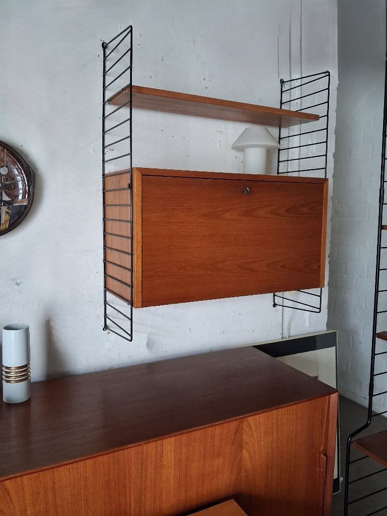 Retro jaren 60 Nisse String wandmeubel, Huis en Inrichting, Kasten | Wandmeubels, Ophalen, Gebruikt, Minder dan 150 cm, Minder dan 100 cm