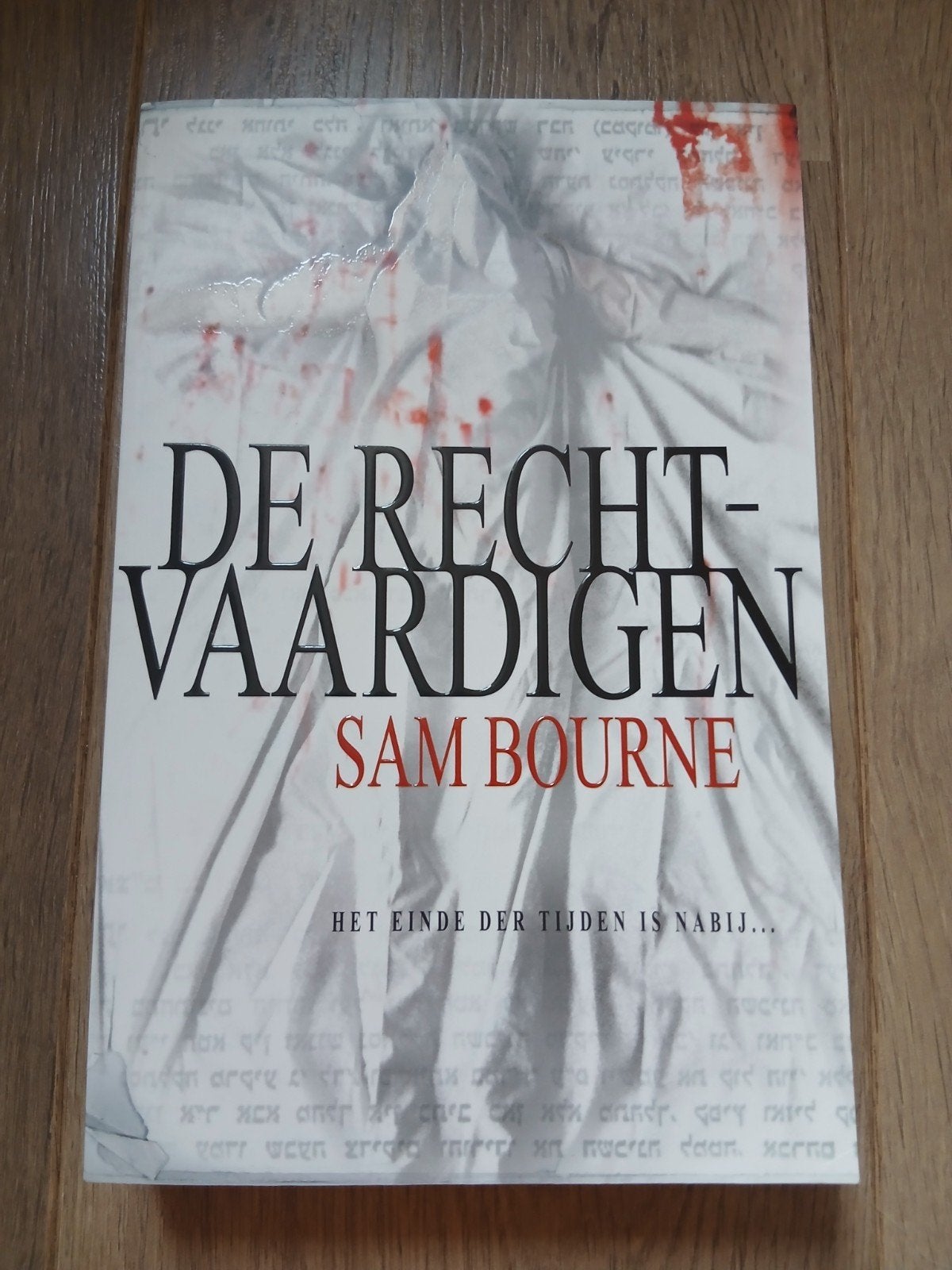 Sam Bourne - De Rechtvaardigen (Paperback), Ophalen of Verzenden, Zo goed als nieuw