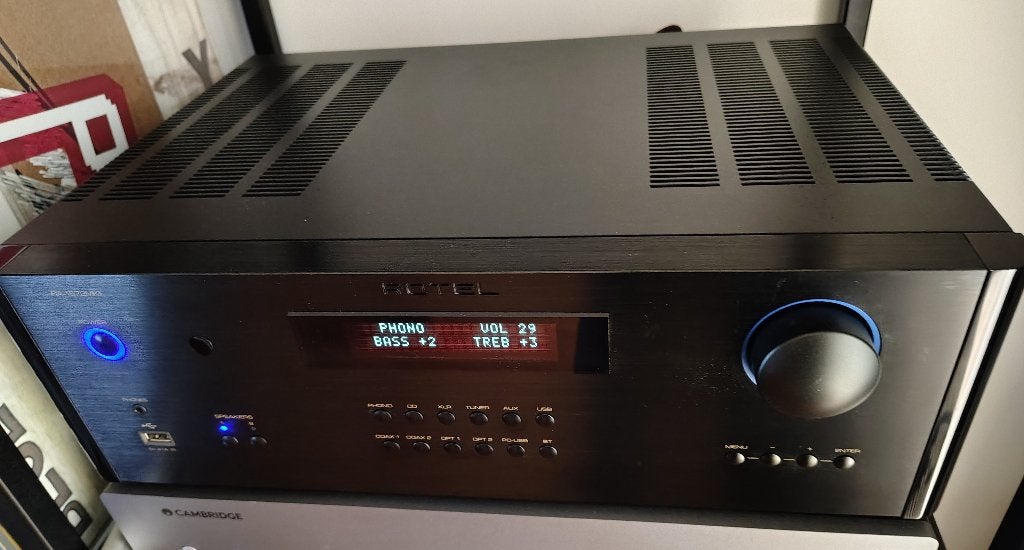 Rotel RA-1572 MK2 geïntegreerde versterker, Zo goed als nieuw, 120 watt of meer, Stereo, Ophalen