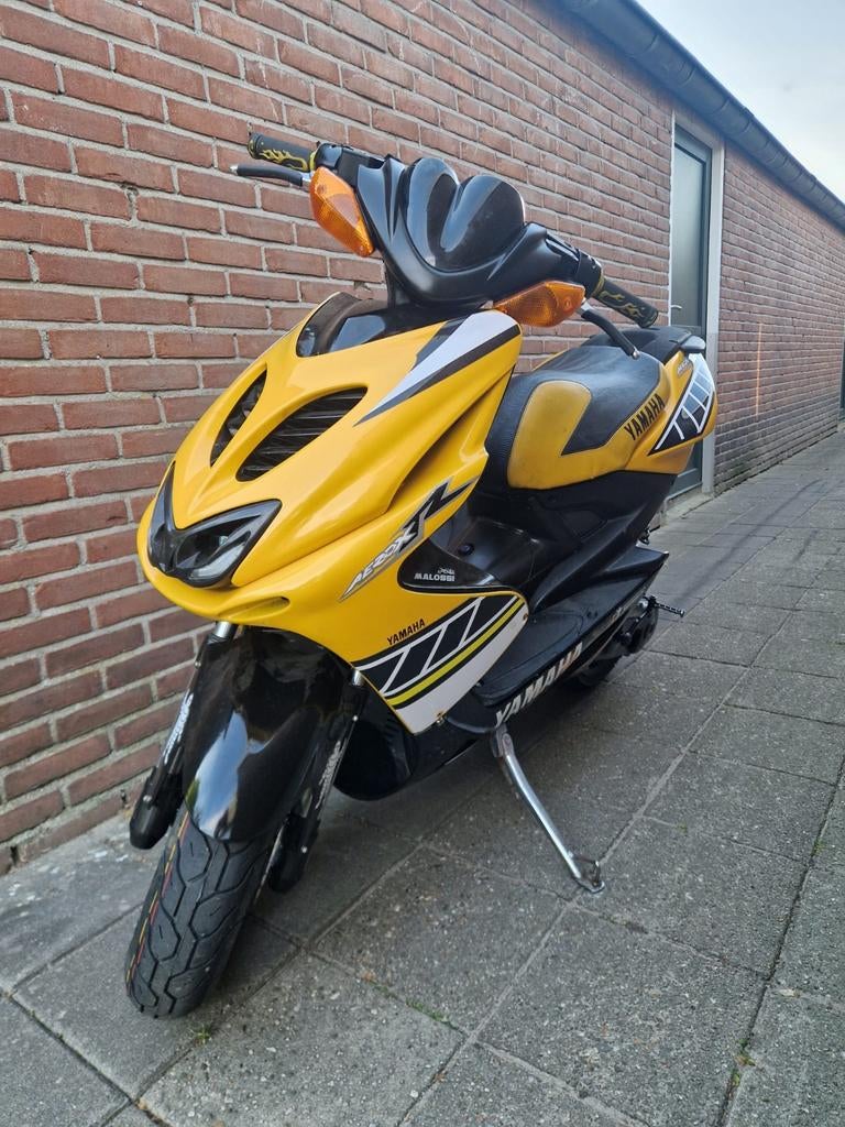 Zeer nette Aerox 50cc met veel nieuwe onderdelen, Ophalen