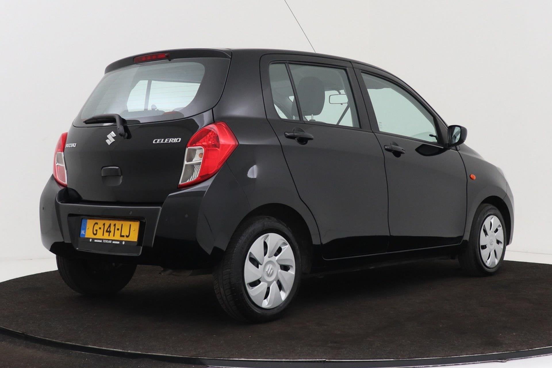 Suzuki Celerio 1.0 Comfort | Navigatie | Parkeersensoren | O, Auto's, Stof, Gebruikt, 400 kg, Origineel Nederlands