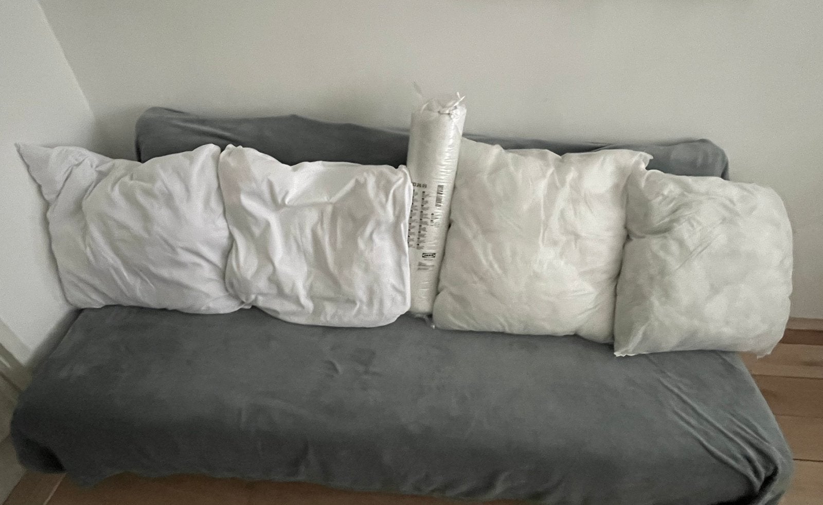 3 binnenkussen 65x65cm (1 IKEA nieuw) + 2 hoofdkussen 60x70, Ophalen of Verzenden, Zo goed als nieuw, Wit, Vierkant