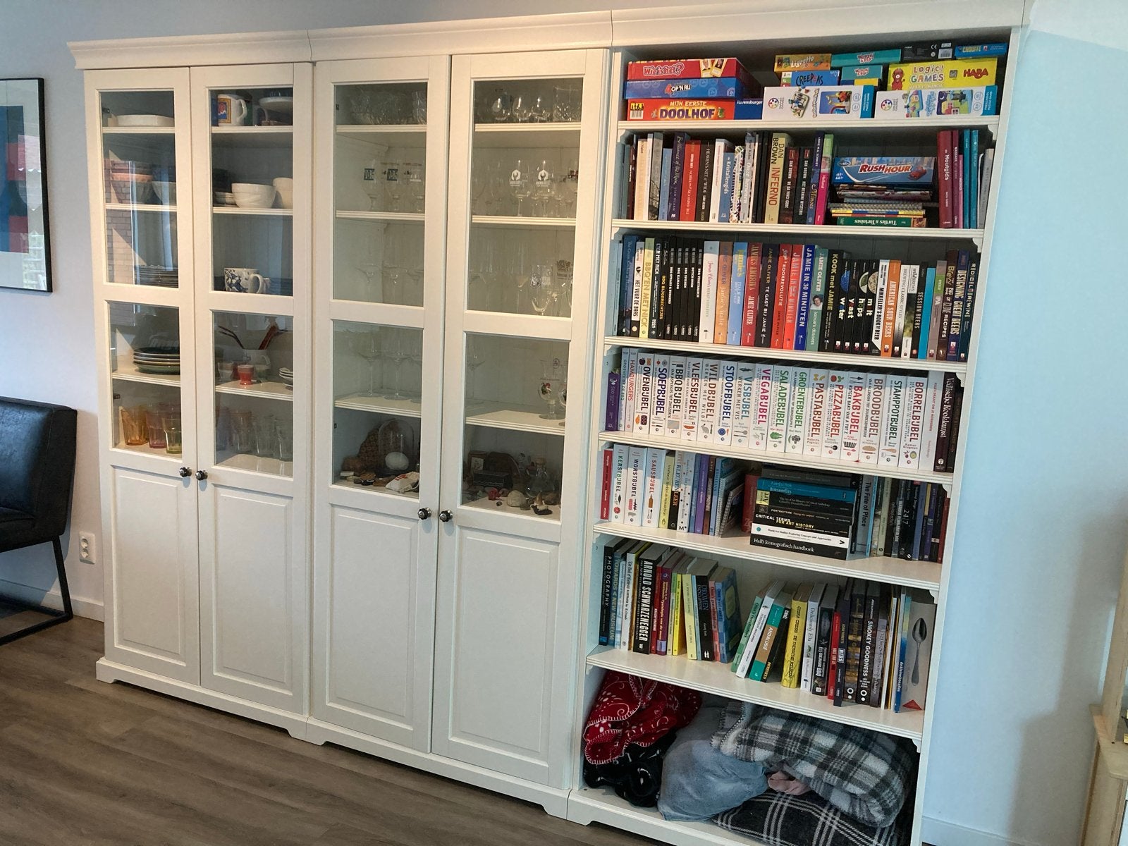 Witte buffetkast Liatorp IKEA met vitrinekasten en boekenkas, Huis en Inrichting, Kasten | Buffetkasten, Ophalen, Gebruikt, 200 cm of meer