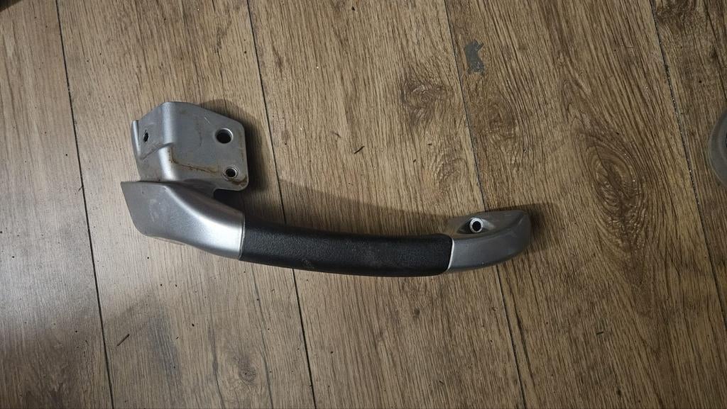 Handgreep passagier Piaggio mp3 rechts €25, Ophalen of Verzenden