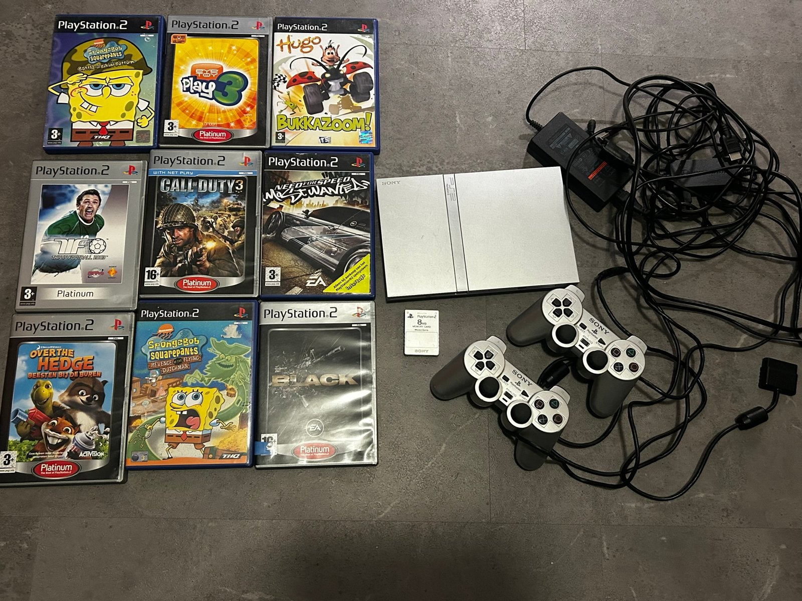 PlayStation 2 Slim compleet met 9 spellen, Spelcomputers en Games, Gebruikt, Vanaf 18 jaar, Overige genres, 2 spelers