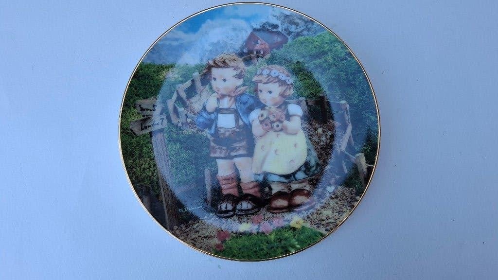 Hummel bordje plate no 845, Ophalen of Verzenden, Zo goed als nieuw, Hummel