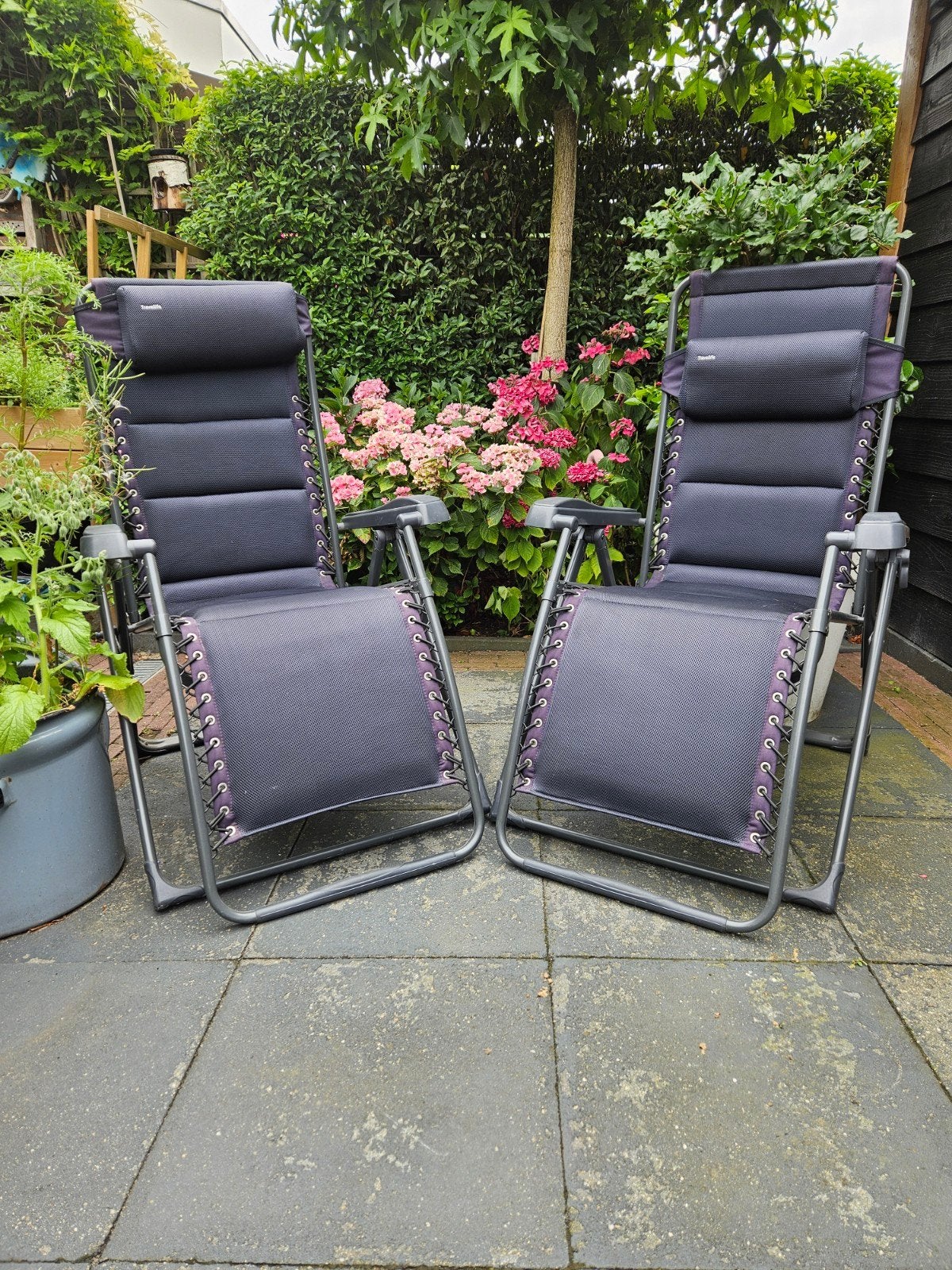 Travellife Relaxstoelen met Voetensteun en Hoofdkussen, Ophalen, Gebruikt, Kunststof, Verstelbaar