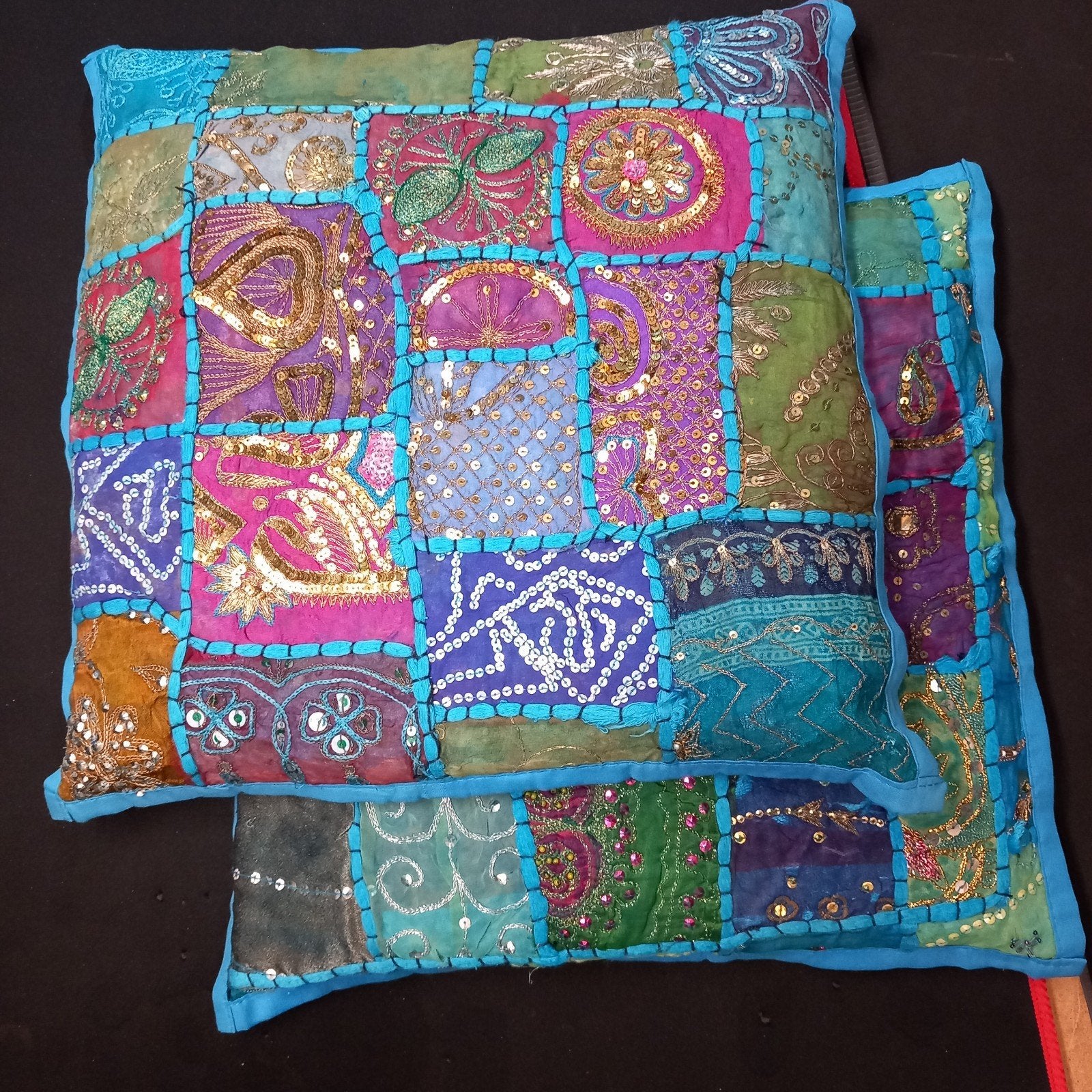 Aziatische Nepalese 40x40cm kussentjes Veren binnenkuss, Ophalen, Overige merken, Meerkleurig, Inclusief binnenkussen