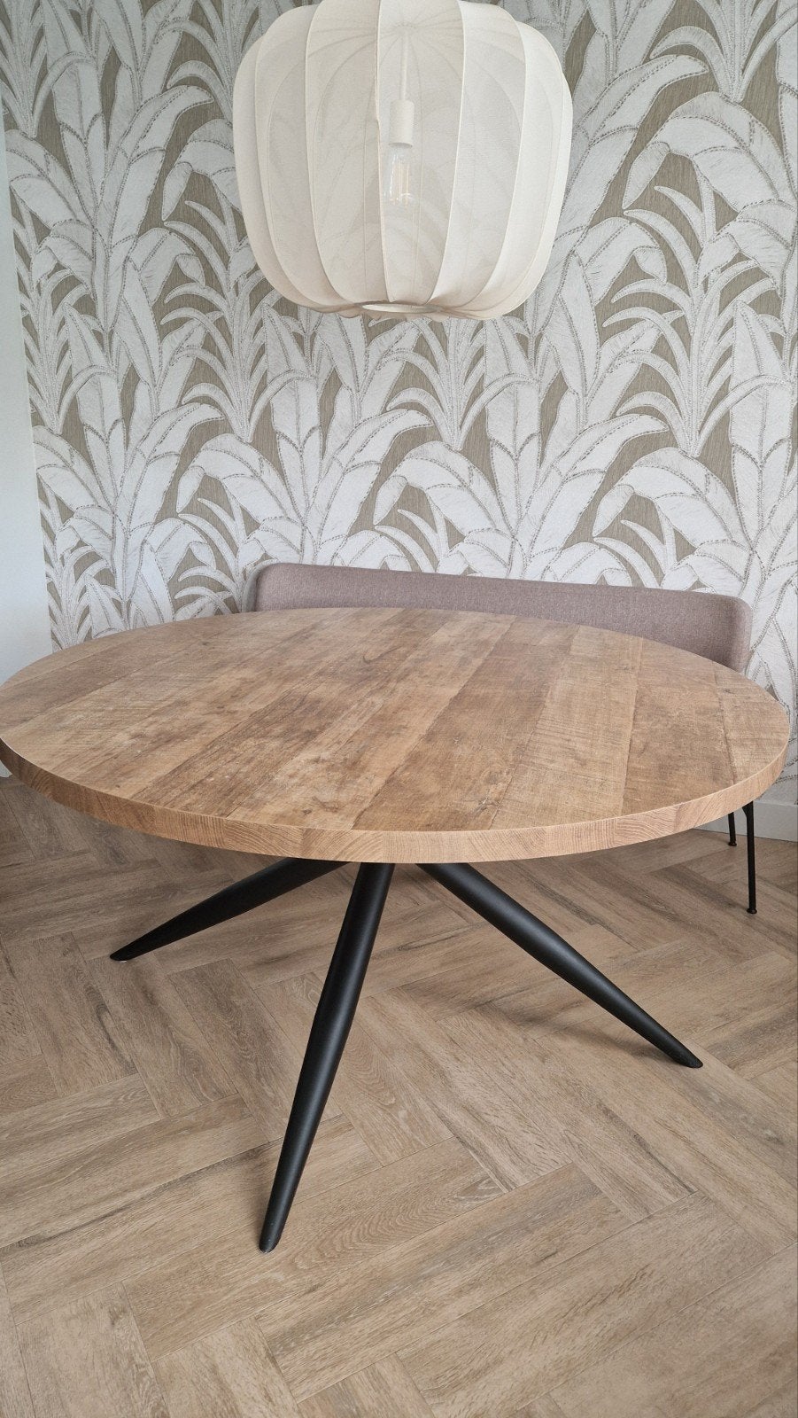 Eettafel (Lowik)
150cm doorsnede, Huis en Inrichting, Tafels | Eettafels, Ophalen, Rond, 100 tot 150 cm, 100 tot 150 cm
