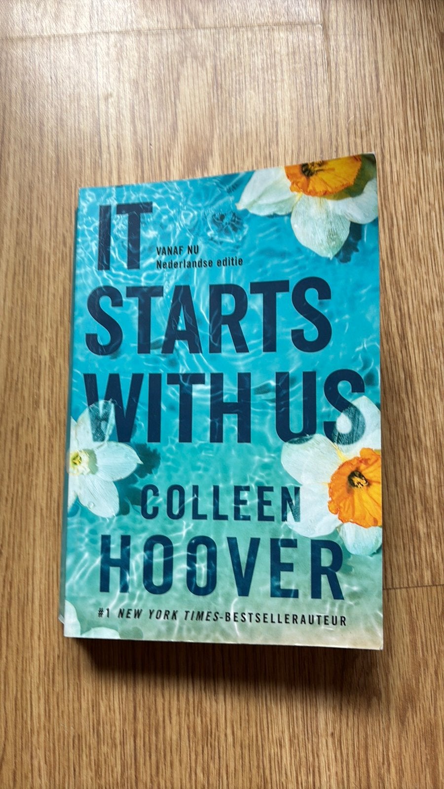 Colleen Hoover - It Starts With Us, Ophalen of Verzenden, Zo goed als nieuw, Colleen Hoover