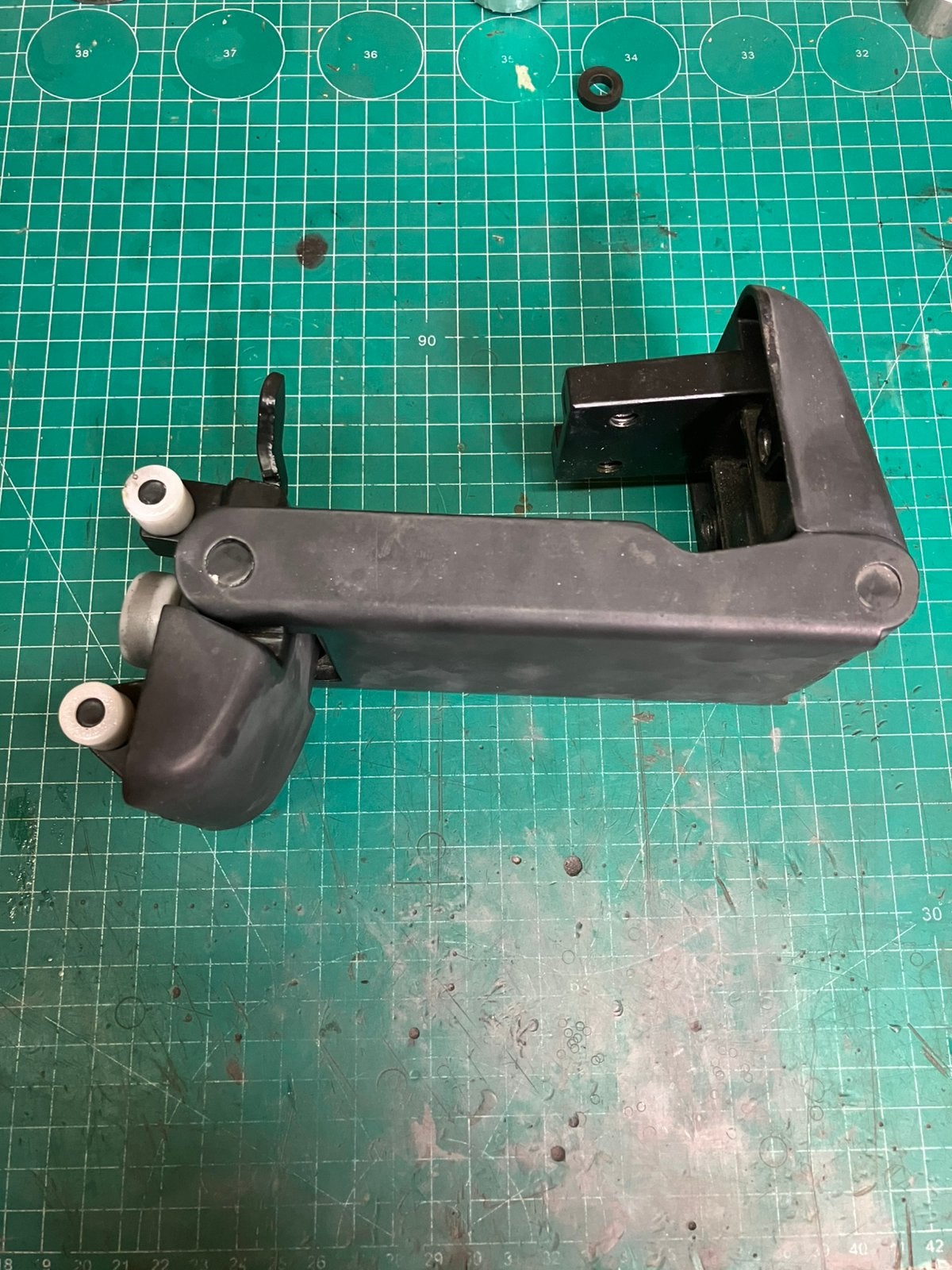 Mercedes mb 100 schijfdeur roller/geleider, Ophalen of Verzenden, Zo goed als nieuw