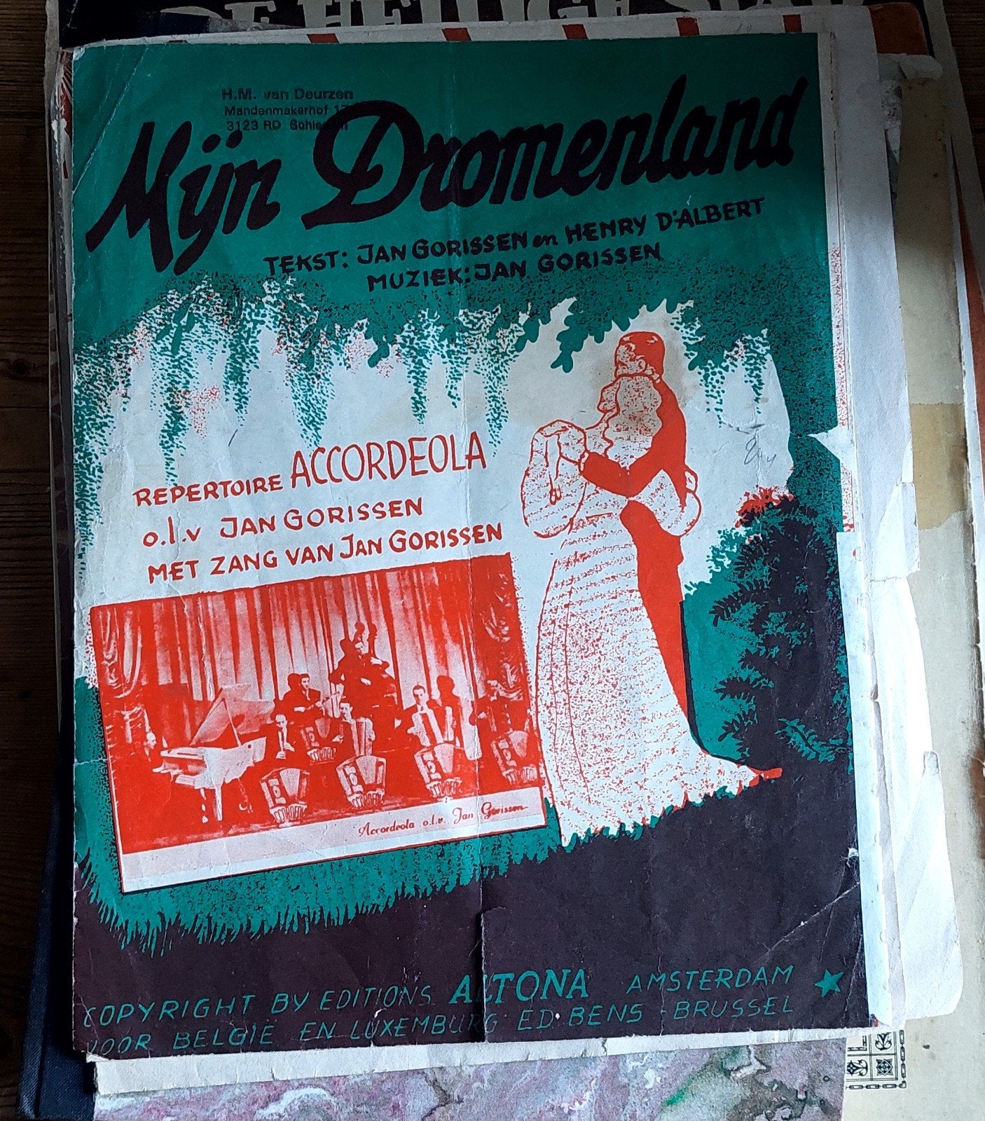 Foto 14 van Verschillende oude bladmuziek voor piano