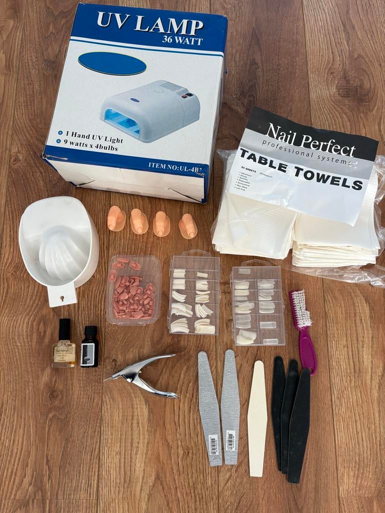 UV Lamp en Nagelverzorgingsset - Compleet Pakket, Overige kleuren, Ophalen of Verzenden, Zo goed als nieuw, Handen en Nagels