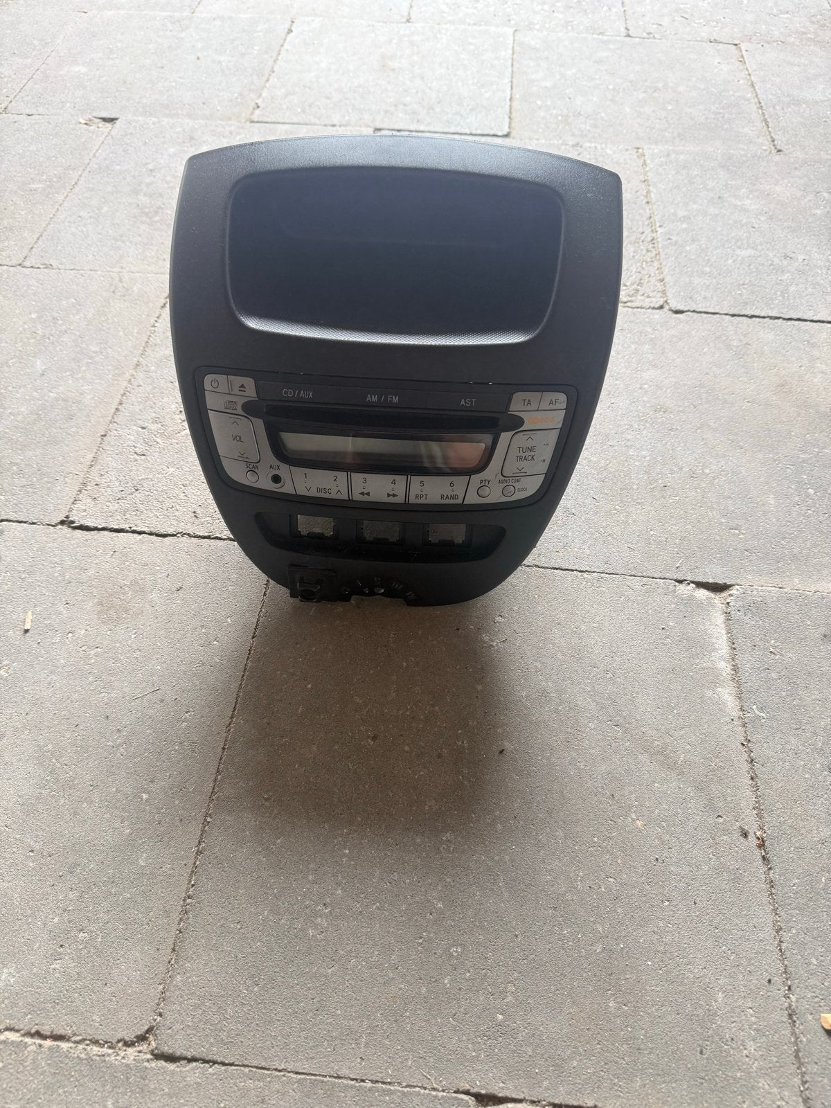 Radio/CD-speler voor Citroën C1, Peugeot 107, Toyota Aygo, Ophalen, Gebruikt