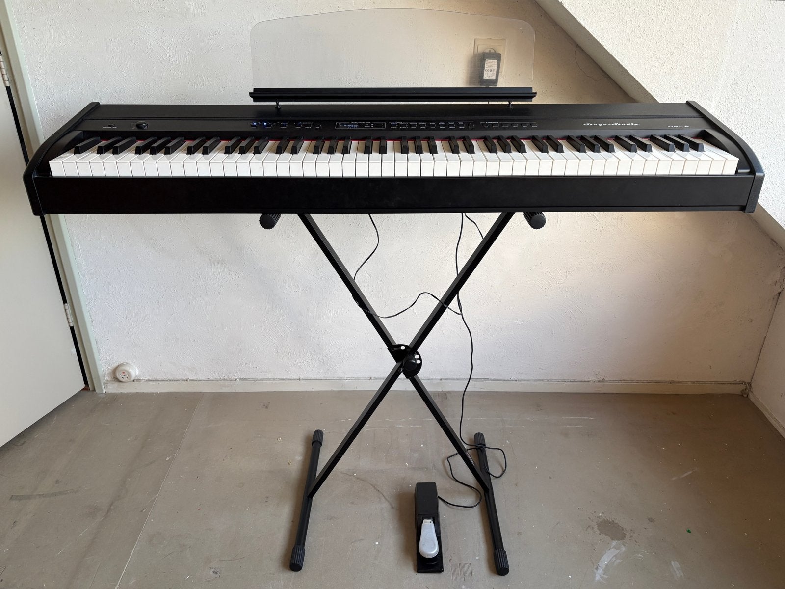 Orla Stage-Studio digitale piano met 88 toetsen, Muziek en Instrumenten, 88 toetsen, Zo goed als nieuw, Aanslaggevoelig, Ophalen