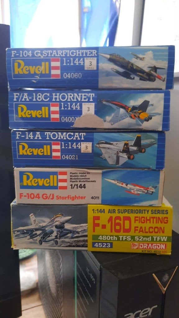 lotje 1/144 vliegtuigen Revell dragon, 1:72 tot 1:144, Revell, Ophalen of Verzenden, Zo goed als nieuw