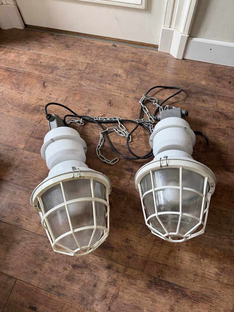 2 Hanglampen - industrieel, Huis en Inrichting, Ophalen, Zo goed als nieuw, Metaal, Minder dan 50 cm