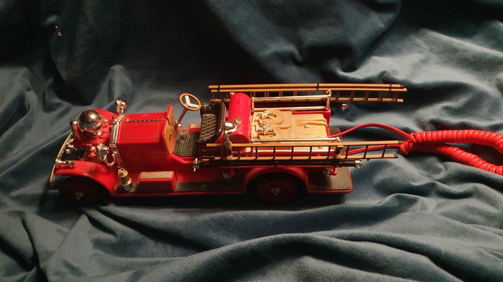 Ahrens Fox Fire Engine Company Brandweerwagentelefoon
Zeldza, Ophalen of Verzenden