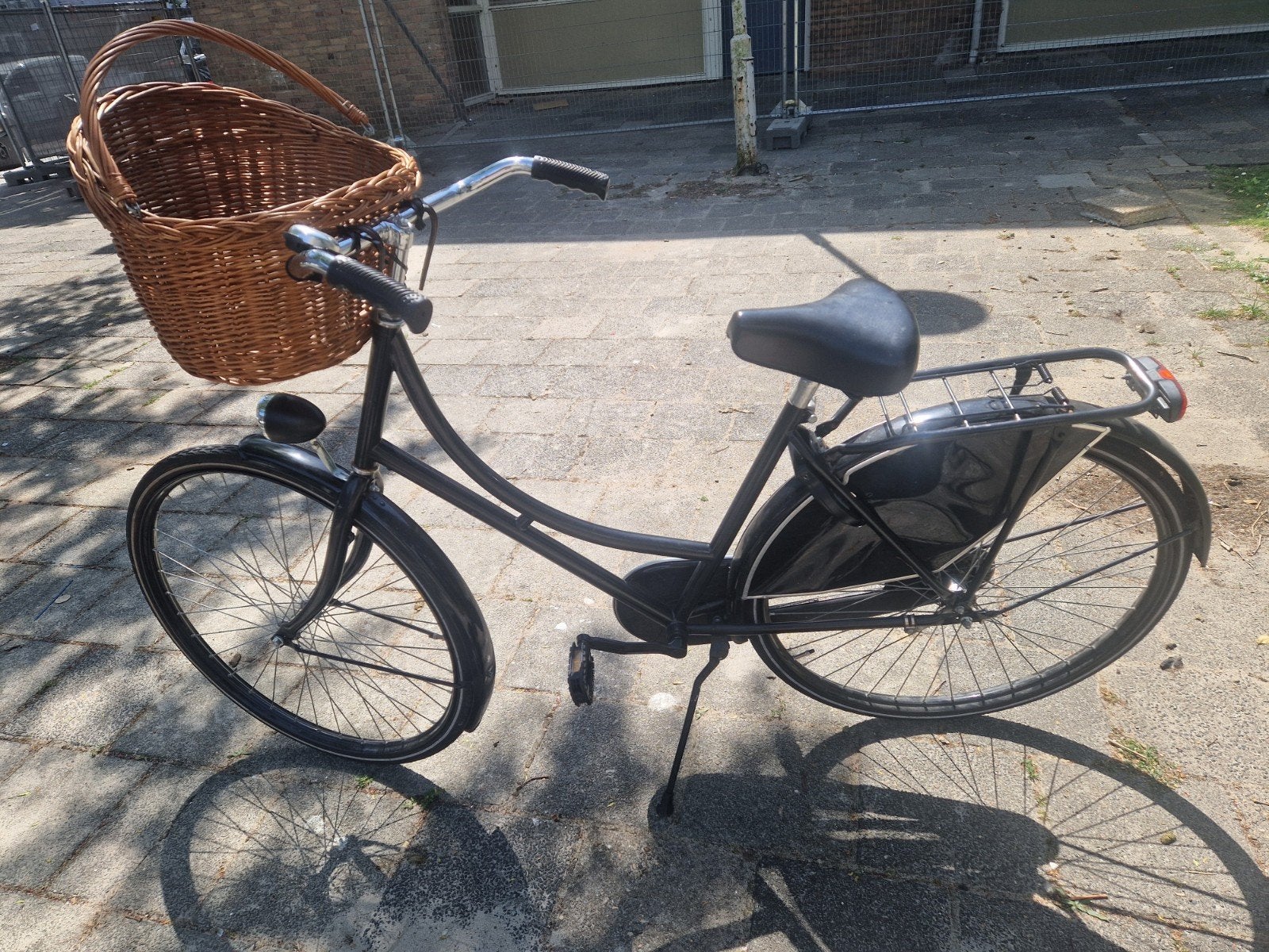 Goede fiets met grote rieten mand, Ophalen, Gebruikt, Overige modellen