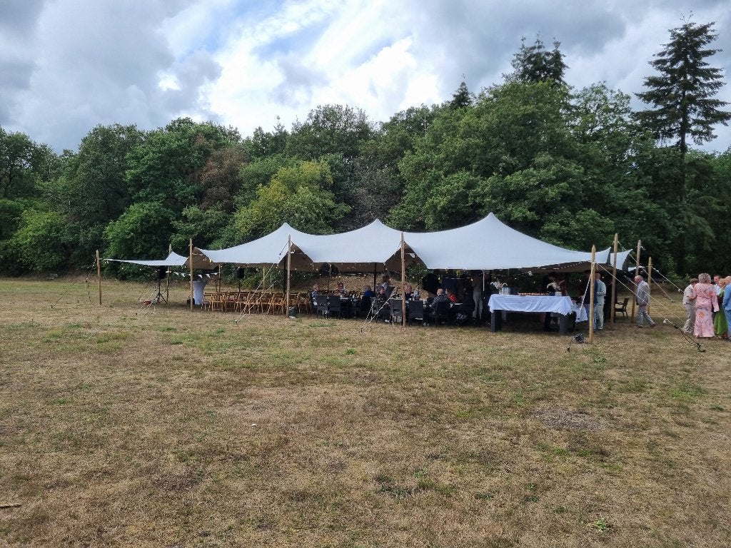 Te koop: Stretchtent 10 x 20 in goede staat, Tuin en Terras, Partytenten, Ophalen, Gebruikt, Opvouwbaar, Overige typen