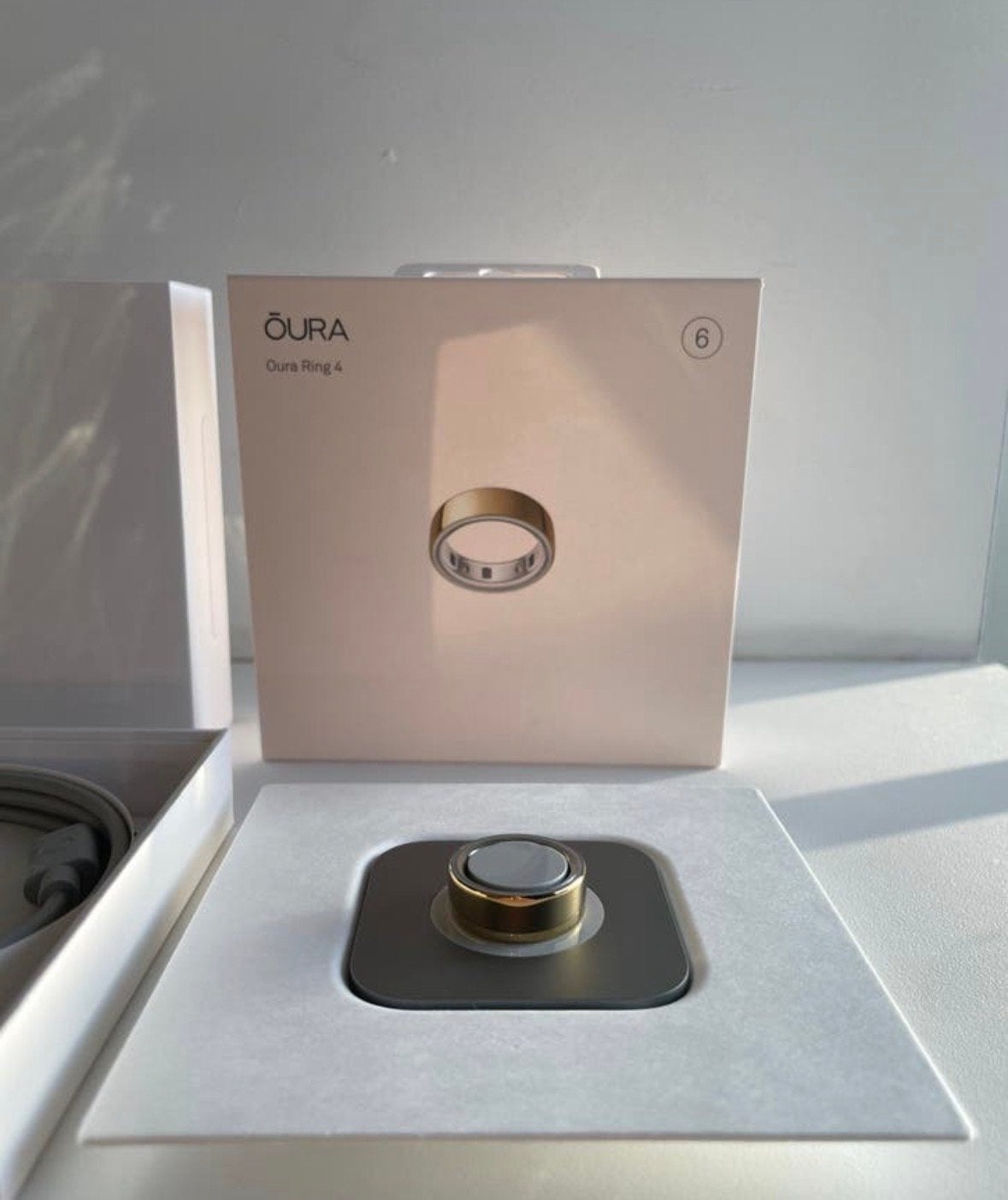 Nieuwe Oura Ring 4 Goud -maat 6, Blauw, IOS, Nieuw, Ophalen of Verzenden