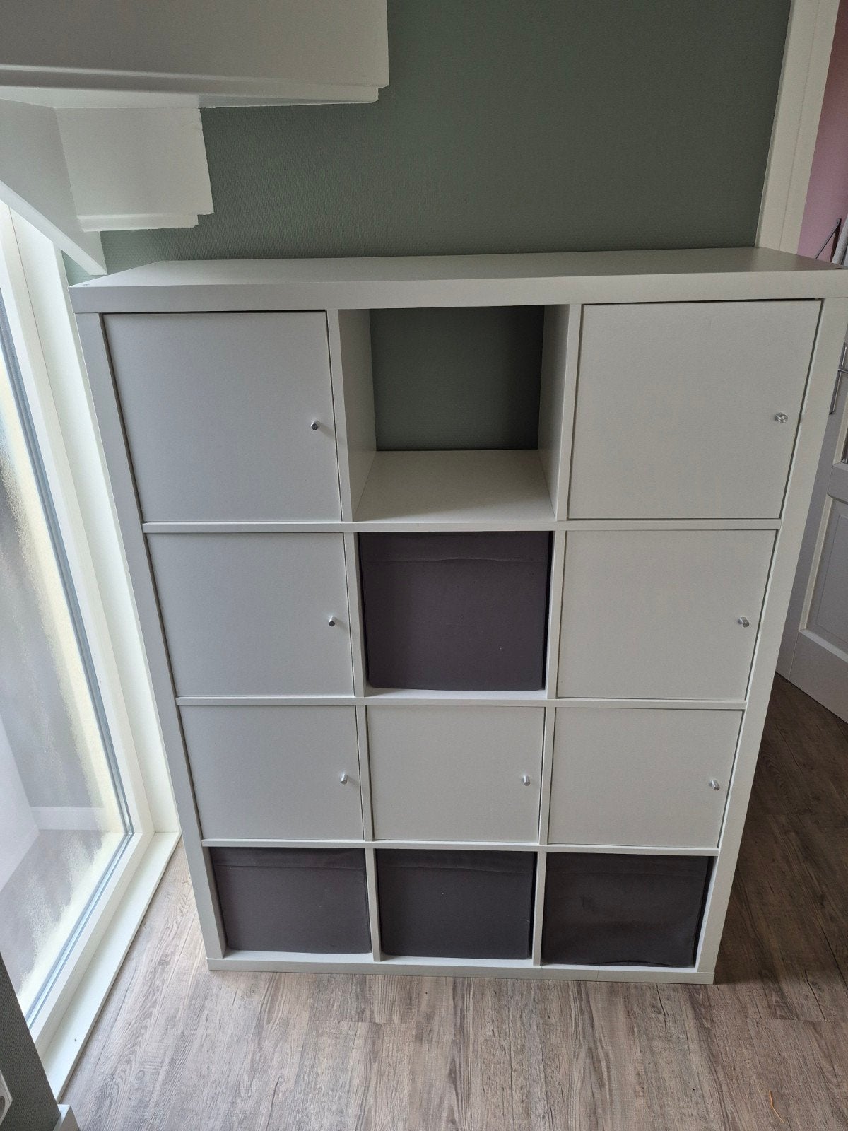 IKEA Kallax kast 12 vakken met deuren en bakken 112x147 cm, Ophalen, Zo goed als nieuw