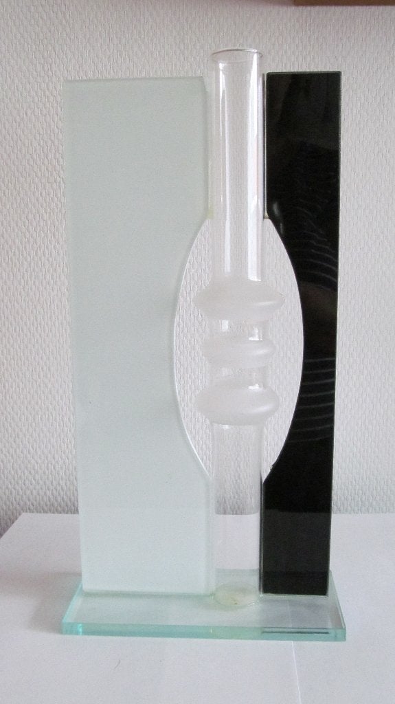 Glazenvaas in Post Moderne stijl., Huis en Inrichting, Ophalen, 32 cm, Wit, Glas