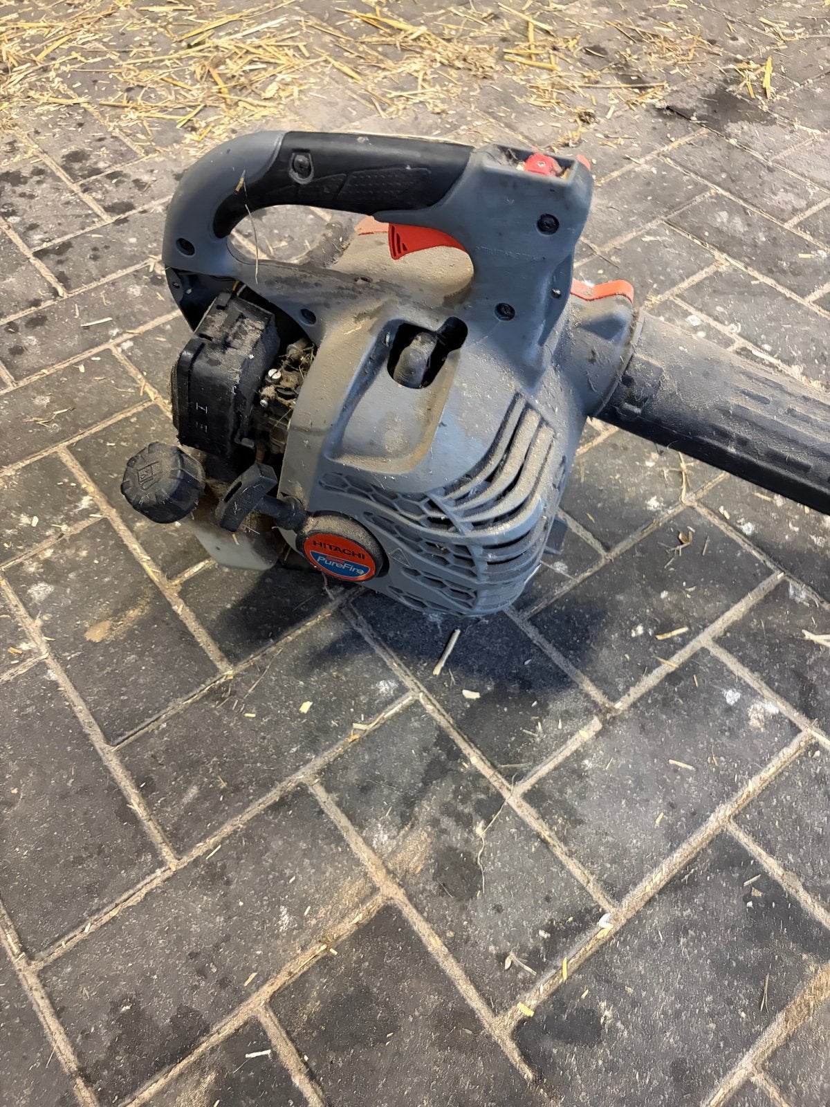 Hitachi bladblazer - Niet werkzaam, Ophalen, Gebruikt, Benzine, Handgedragen