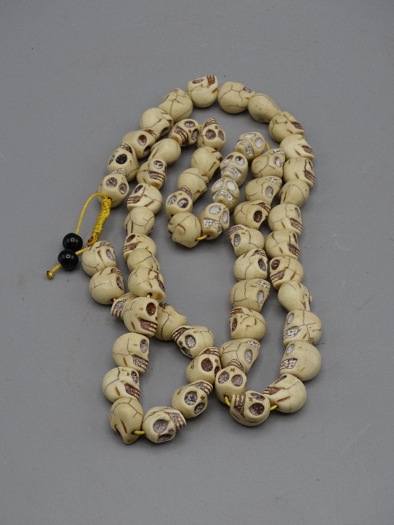 Nepalese Narmund Mala met 54 doodskoppen Yakbeen, Ophalen of Verzenden, Zo goed als nieuw, Sieraad, Boeddhisme