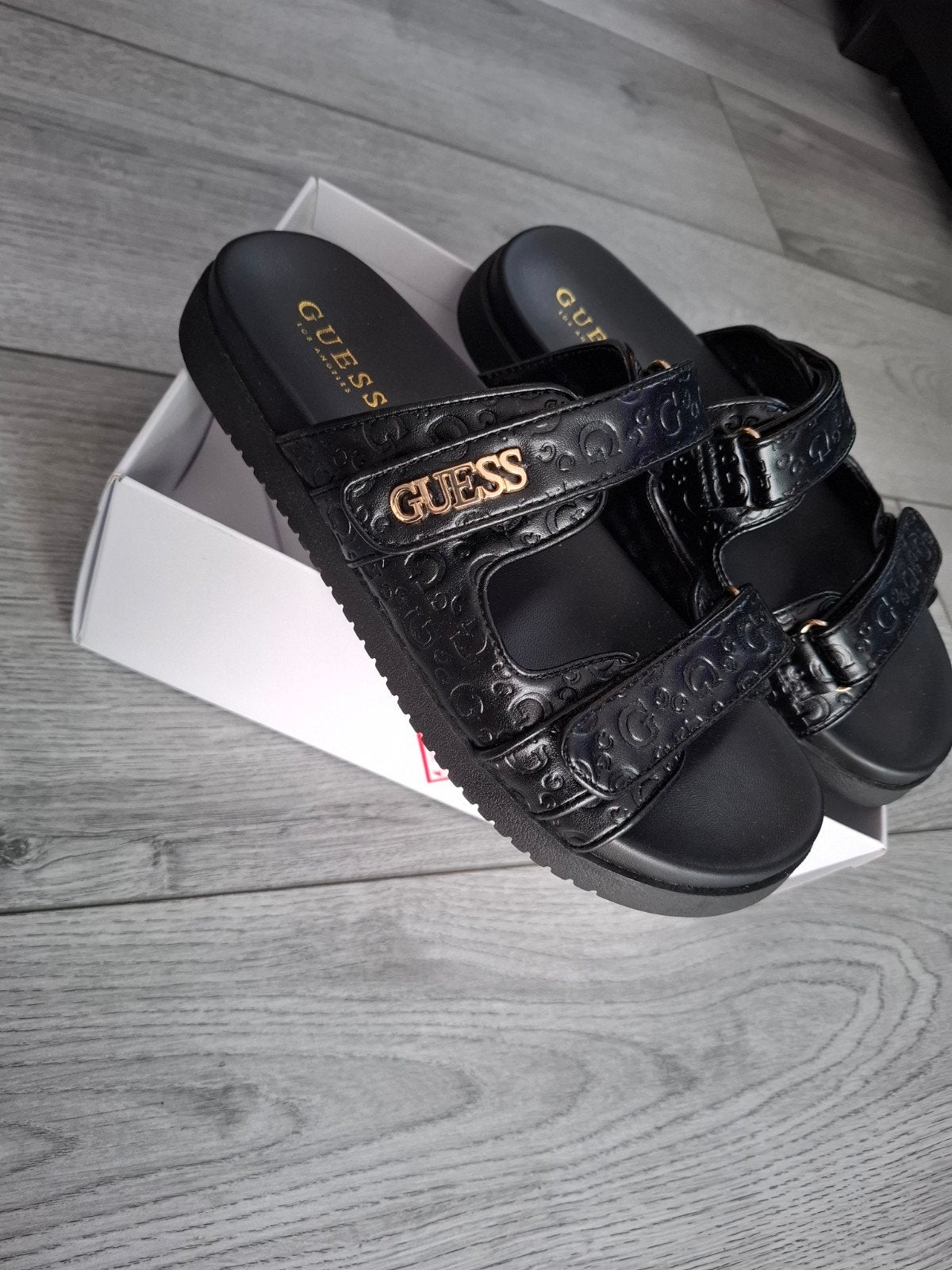 guess slipper, Guess, Zwart, Gedragen, Ophalen