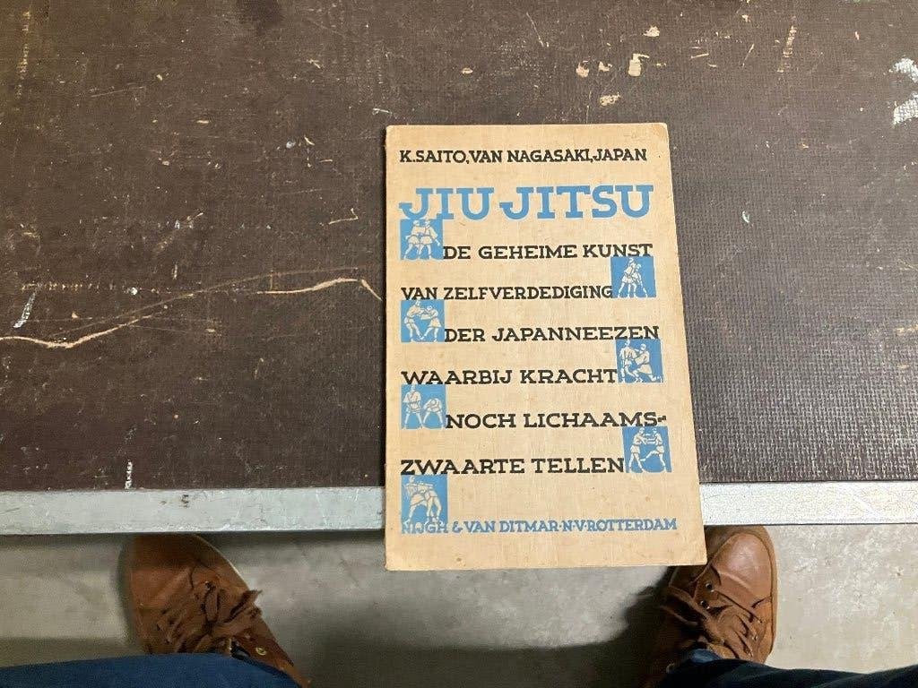jiu jitsu zelfverdediging lichaam Japan, Boeken, Verzenden, Gelezen, Vechtsport