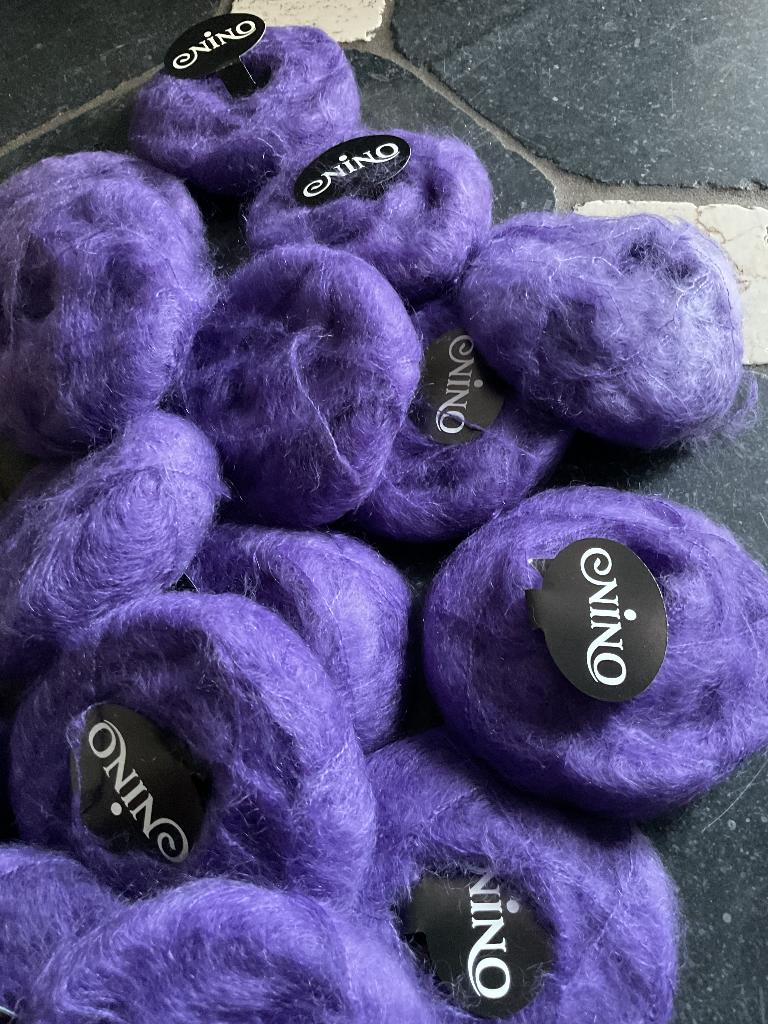 Nieuwe wol KID MOHAIR, 90 % mohair, 15 bollen, Hobby en Vrije tijd, Breien en Haken, Ophalen of Verzenden, Nieuw, Breien of Haken