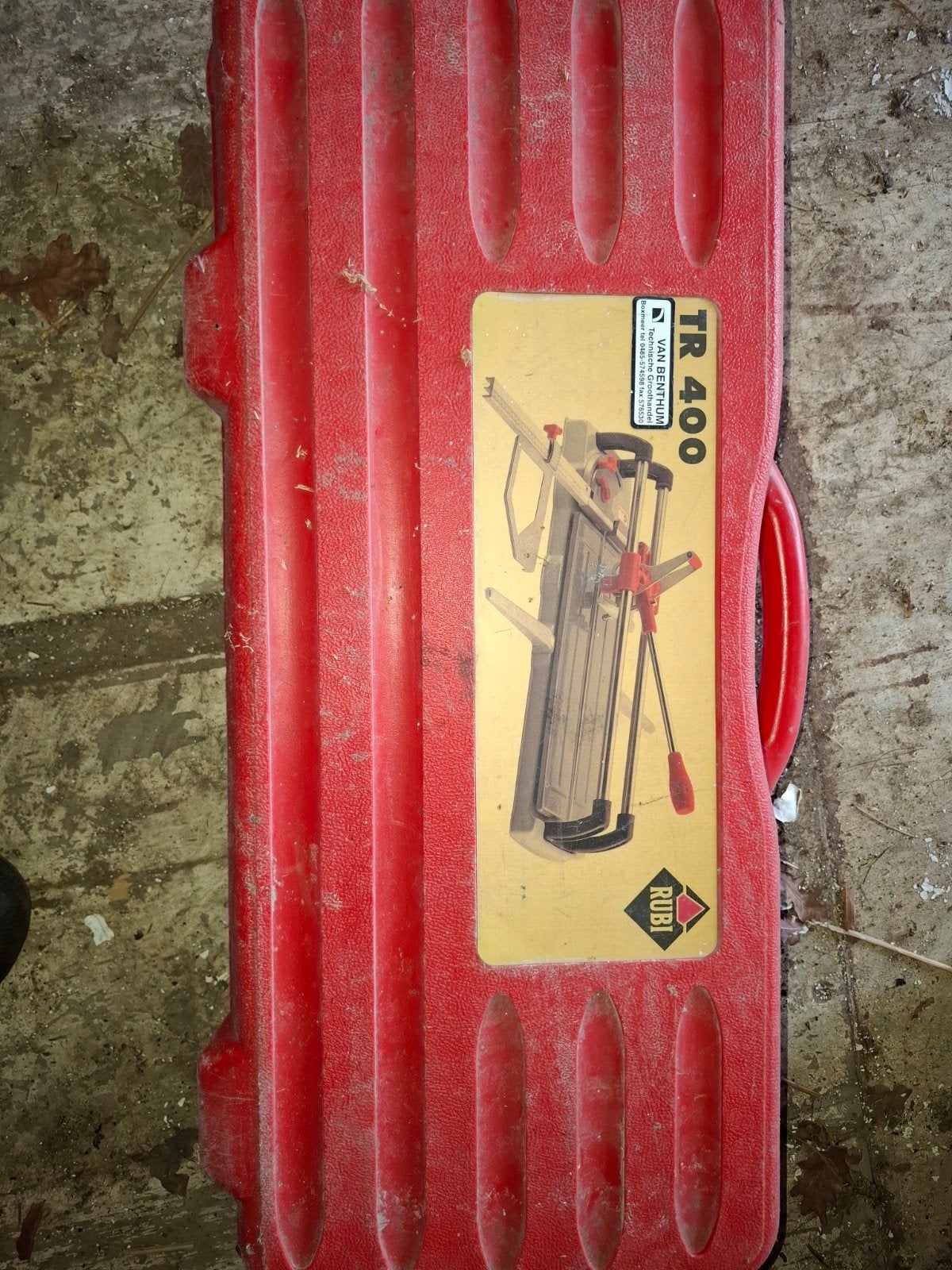 ik goede staat tegel snijder, Ophalen