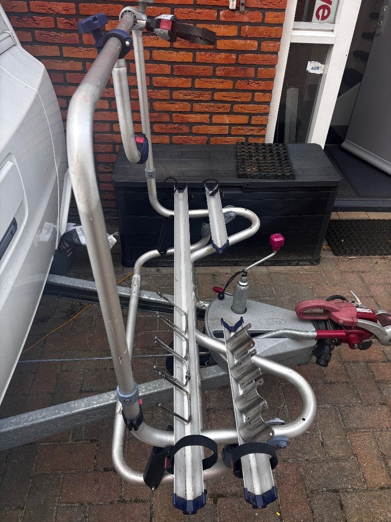 Kantelbare Fietsendrager Caravan Dissel 2 elektrische fietse, Ophalen, Gebruikt, Fietsendrager-accessoire, Brede banden
