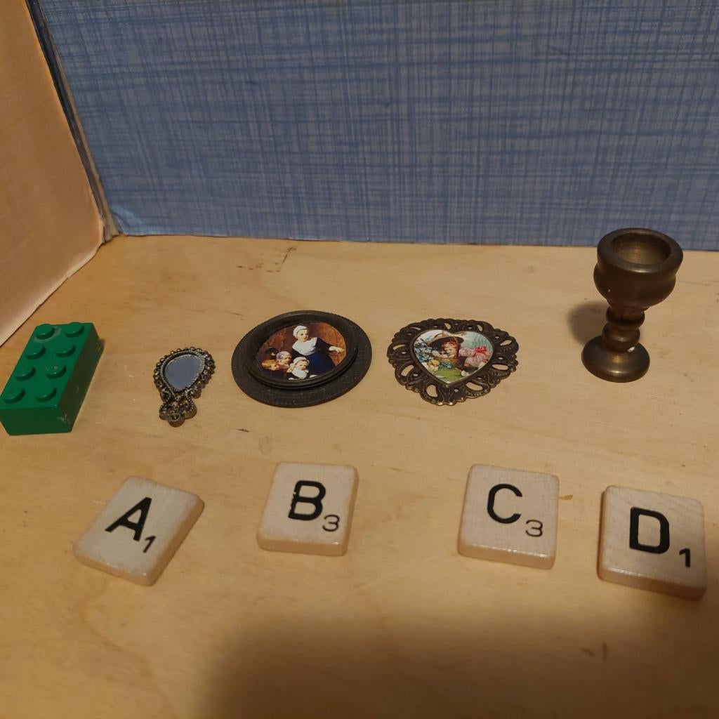 Per stuk voor poppenhuis, Ophalen of Verzenden, Zo goed als nieuw, Poppenhuis