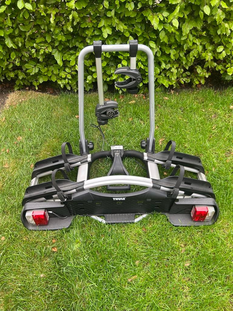 Thule Euroway 921 kantelbare fietsendrager voor 2 fietsen, Auto diversen, Fietsendragers, Ophalen, Brede banden, Zo goed als nieuw