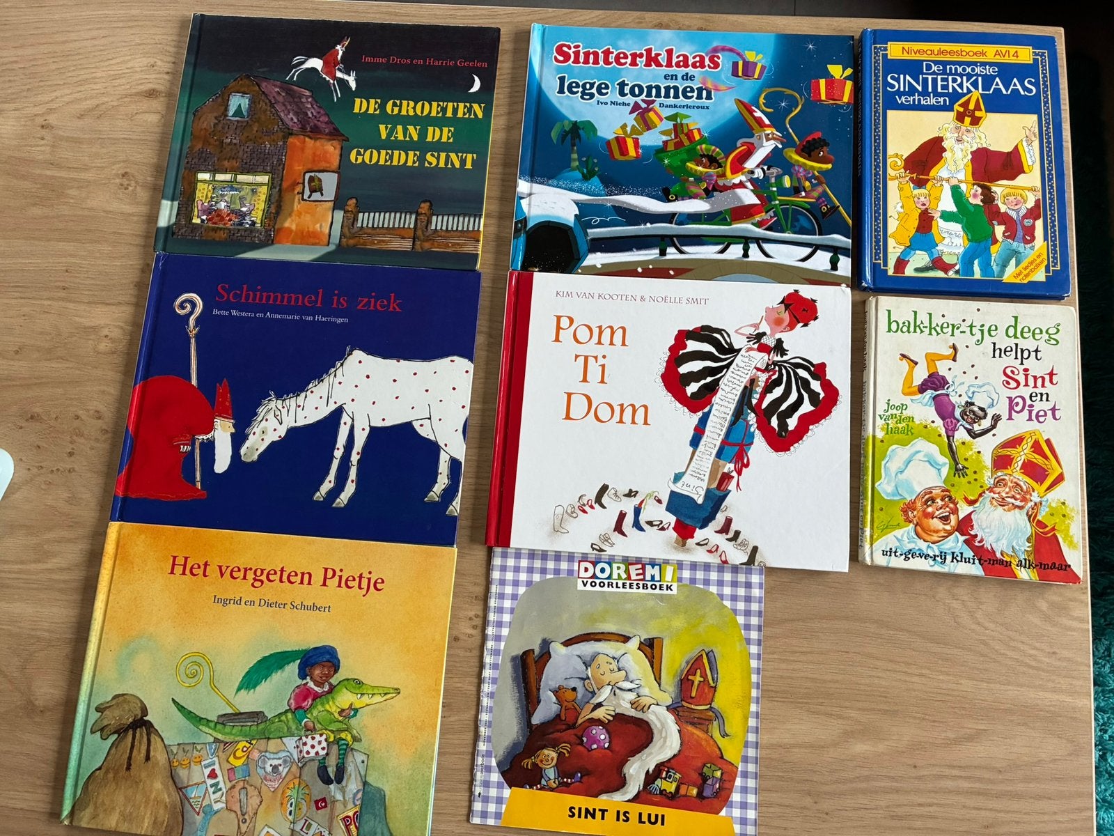 8 Sinterklaasboeken voor €8,-, Diversen, Sinterklaas, Ophalen of Verzenden, Gebruikt