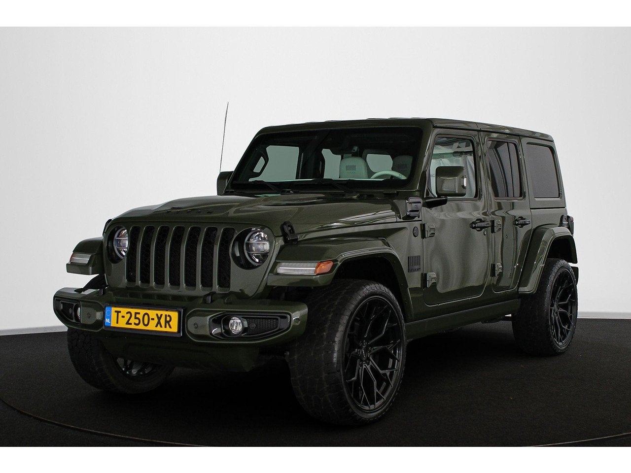 Jeep Wrangler 4xe 380pk TITAN (bj 2022, automaat), Auto's, Automaat, 4 cilinders, Cabriolet, 2248 kg