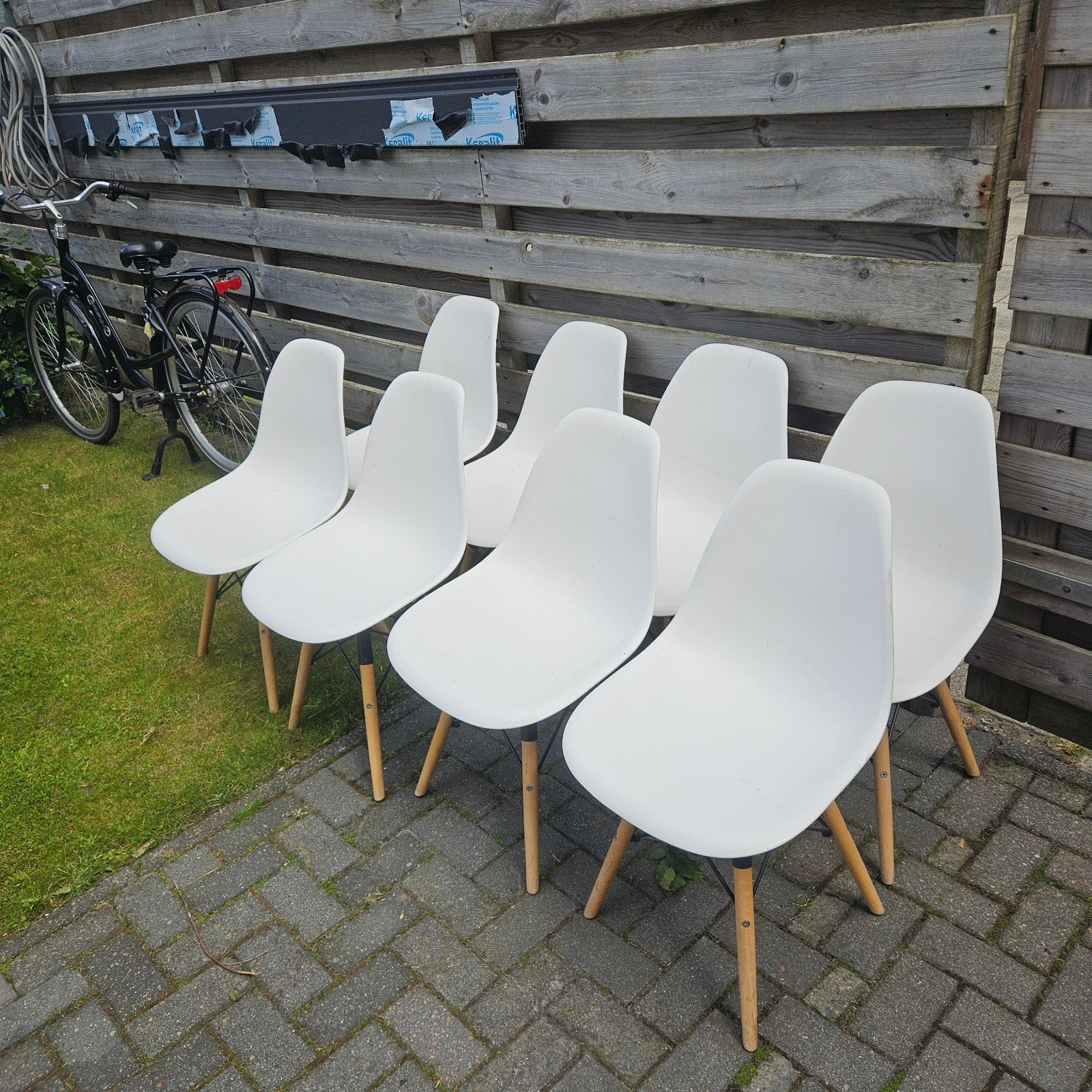 Set van 8 Witte Eames Stijl Stoelen, Ophalen, Hout, Wit, Zo goed als nieuw