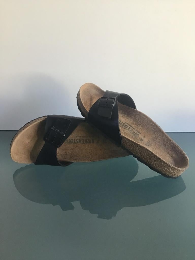 Birkenstock 39 | Madrid zwarte slippers | Gratis verzenden, Kleding | Dames, Schoenen, Slippers, Verzenden, Zwart, Zo goed als nieuw