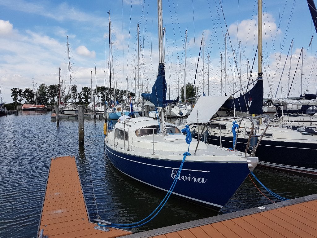 Dehler 850 Optima in Huizen Ligplaats betaald, 9 m, Gebruikt, 1.80 meter, 10 pk