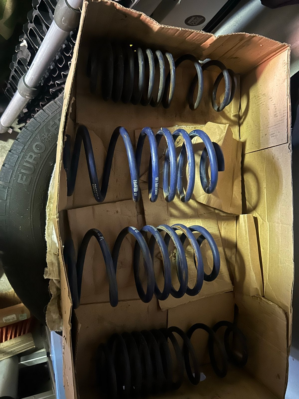 Set van 4 gebruikte verlagingsveren vw up, Ophalen of Verzenden, Gebruikt, Volkswagen