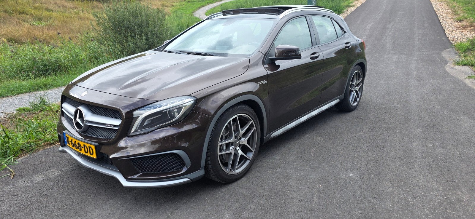 Mercedes-Benz GLA 45 AMG 361pk AMG Speedshift 8G-DCT, Bruin, 360 pk, Leder, Vierwielaandrijving